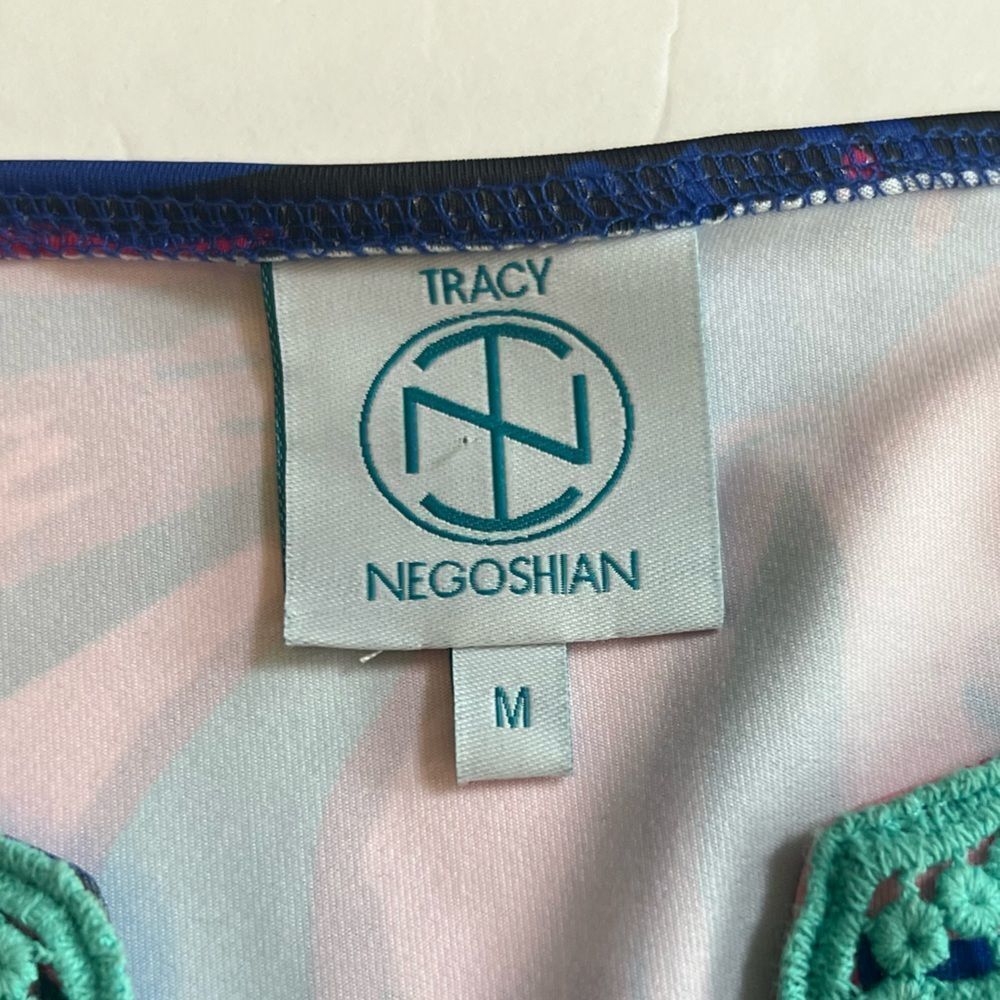 Tracy Negoshian Emilia Shift Print Crochet Neck Mini Dress Size Medium NWOT - Picture 7 of 8